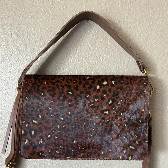 MADEWELL The Flap Convertible Crossbody Bag - Picture 6 of 14